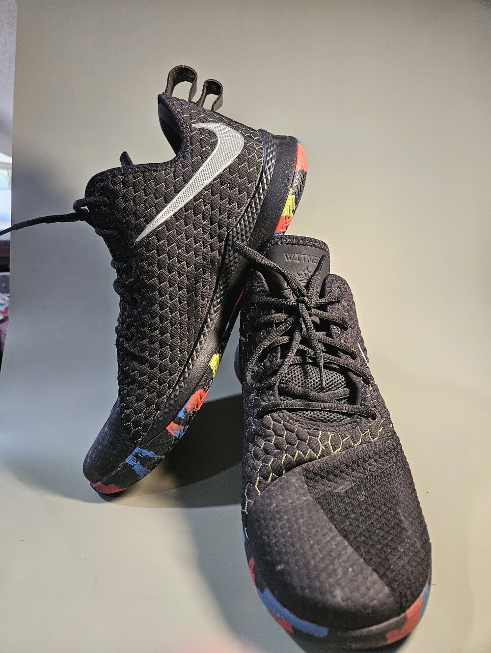 Nike Basketball Sneakers Lebron Witness 3 March Madness Nike Lebron. Bin13